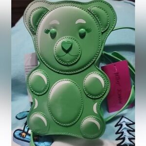 Green Gummy Bear-Shaped Betsy Johnson crossbody Bag